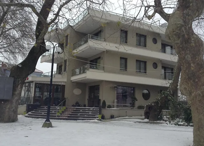Ifigenia Hotel *