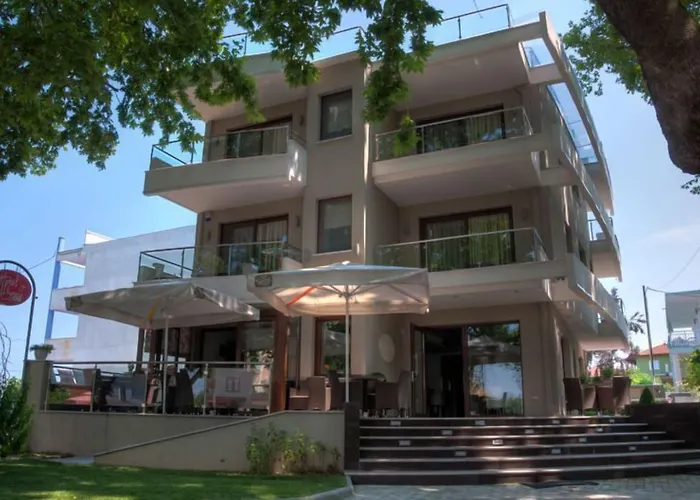 Ifigenia Hotel *