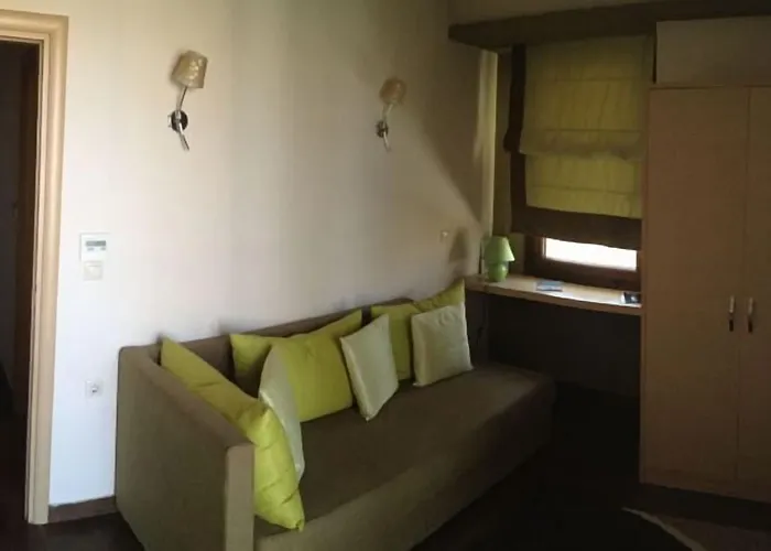 Ifigenia Hotel *