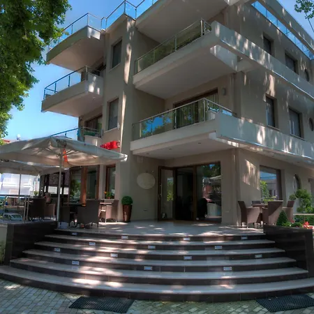 Hotel Ifigenia *